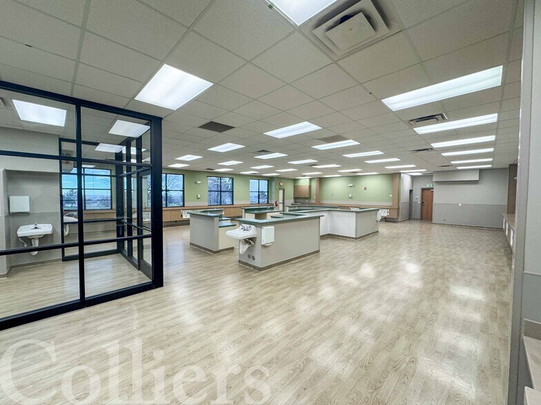 2001 Bench Rd, Pocatello, ID à vendre - Photo intérieure – Image 2 sur 13