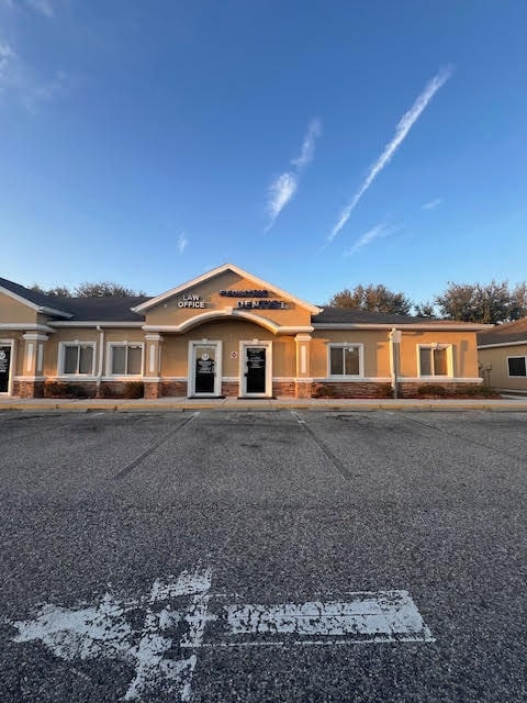 13131 Kings Lake Dr, Gibsonton, FL à louer Photo de l’immeuble– Image 1 sur 12