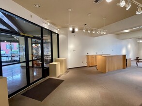 1801 Willamette St, Eugene, OR à louer Photo intérieure– Image 1 sur 6