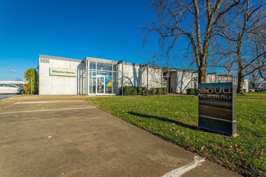 5708 Uptain Rd, Chattanooga, TN à louer - Photo de l’immeuble – Image 2 sur 7