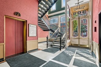 309 Court Ave, Des Moines, IA à louer Photo de l’immeuble– Image 2 sur 16