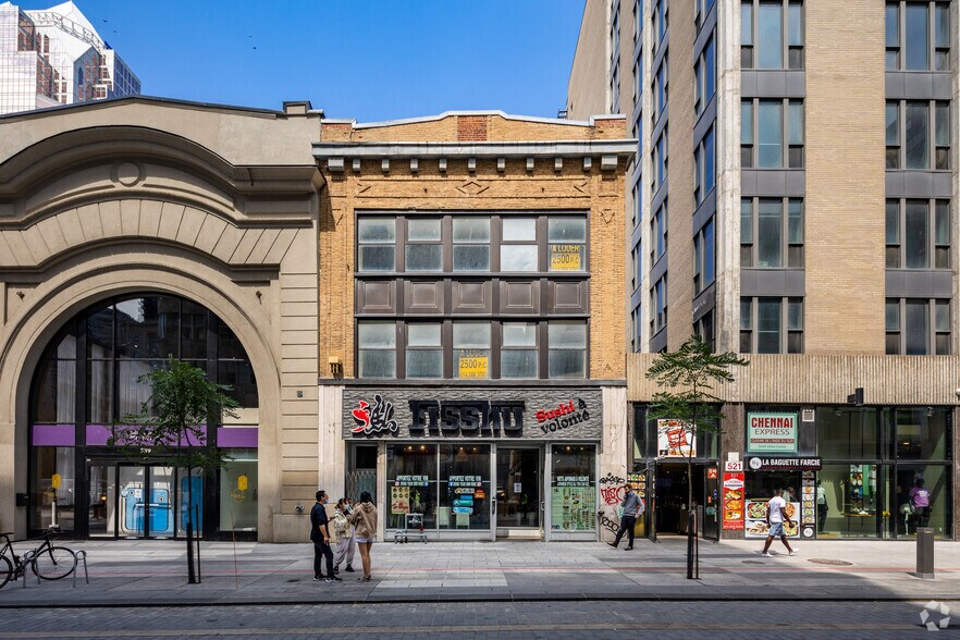 537 Rue Sainte-Catherine O, Montréal, QC à vendre - Photo de l’immeuble – Image 2 sur 7