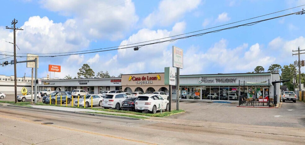 9207-9221 Long Point Rd, Houston, TX à louer - Photo de l’immeuble – Image 2 sur 4