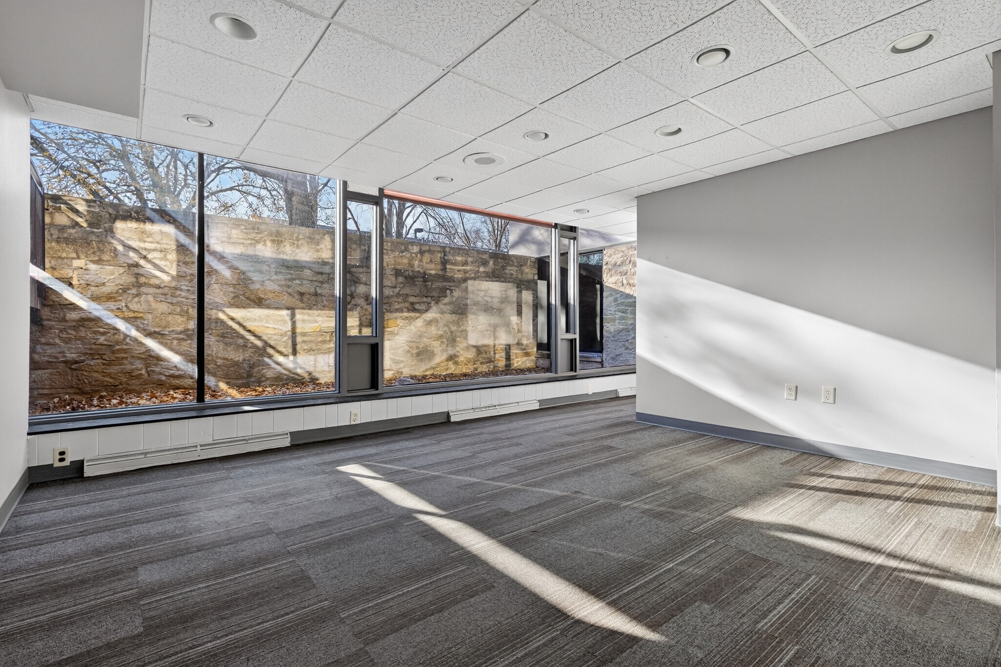 1111 Delafield St, Waukesha, WI à louer Photo intérieure– Image 1 sur 10