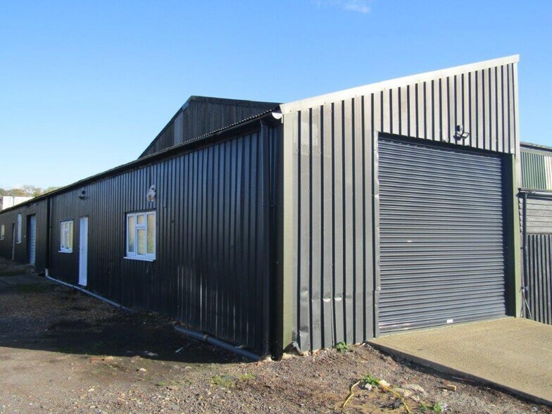 Knuston Rd, Wellingborough à louer - Photo de l’immeuble – Image 2 sur 6