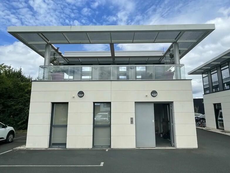 Bureau dans Beaucouzé à louer - Photo de l’immeuble – Image 1 sur 6