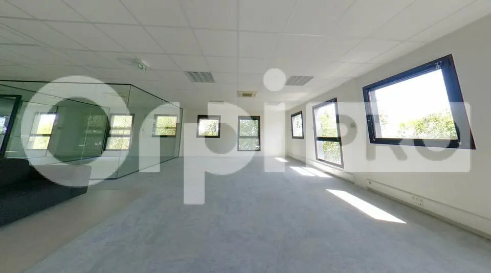 4 Rue Atlantis, Limoges à louer - Photo de l’immeuble – Image 2 sur 6