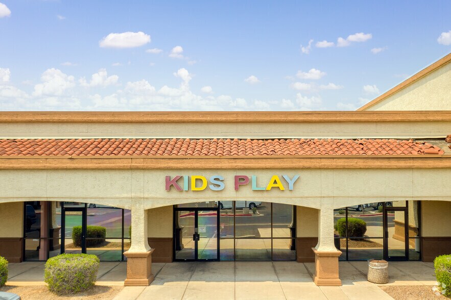 1420 W Southern Ave, Mesa, AZ à louer - Photo de l’immeuble – Image 2 sur 24