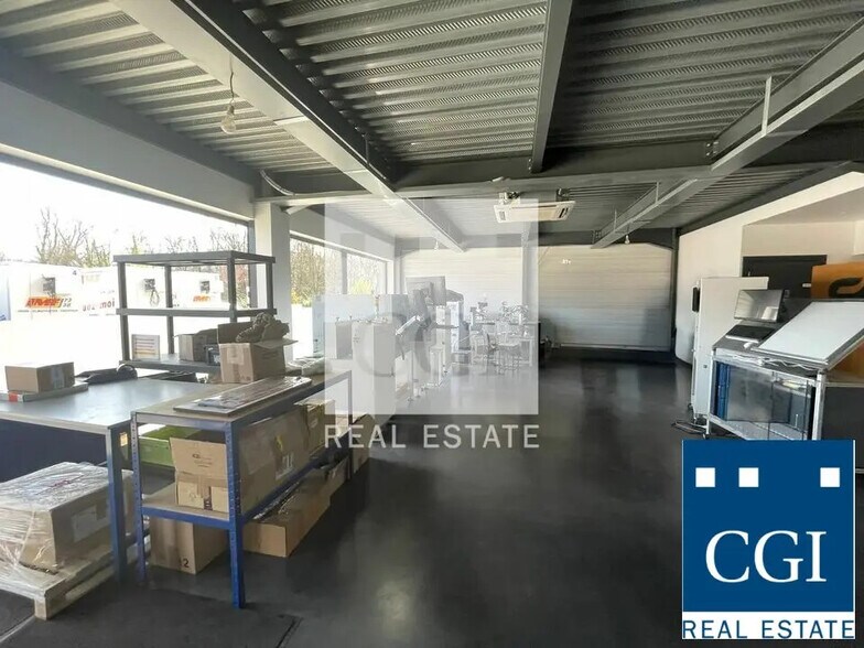 Local d’activités dans Saint-Ismier à louer - Photo intérieure – Image 2 sur 7