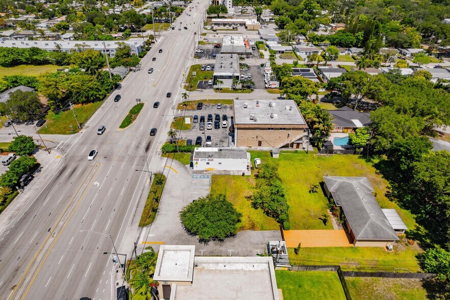 2972 Griffin Rd, Fort Lauderdale, FL à vendre - Photo de l’immeuble – Image 2 sur 10