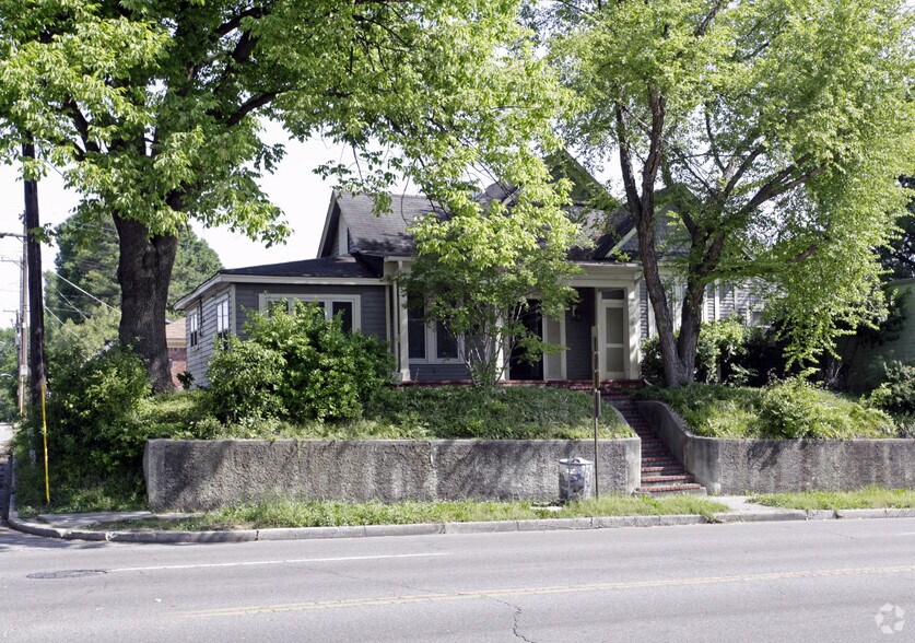 2282 Central Ave, Memphis, TN à vendre - Photo principale – Image 1 sur 33