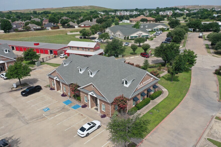 4100 Fairway Dr, Carrollton, TX à vendre - Photo de l’immeuble – Image 2 sur 22
