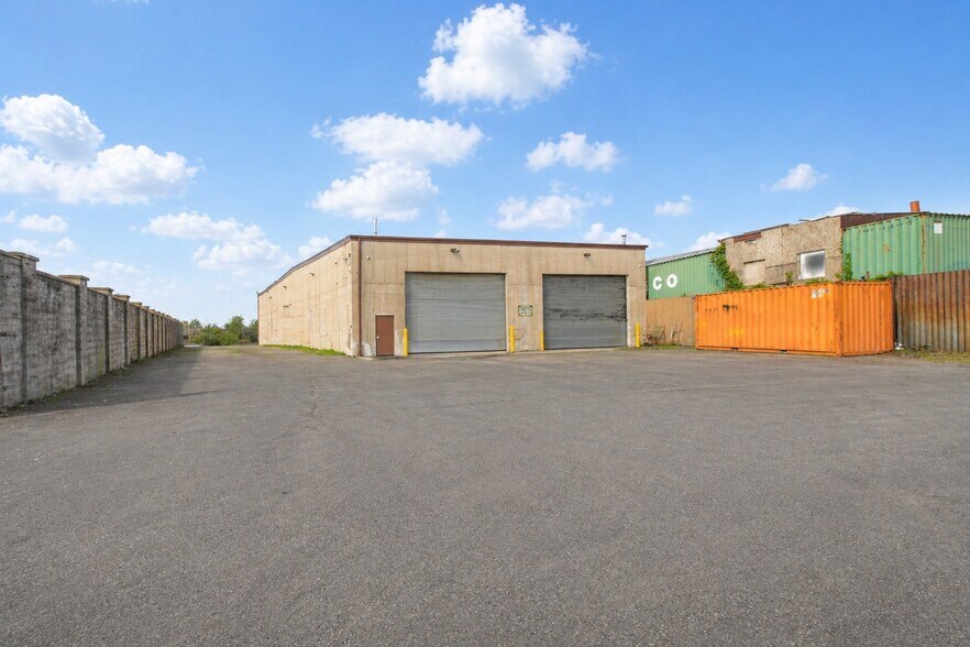 436 Spencer St, Staten Island, NY à louer - Photo de l’immeuble – Image 3 sur 13