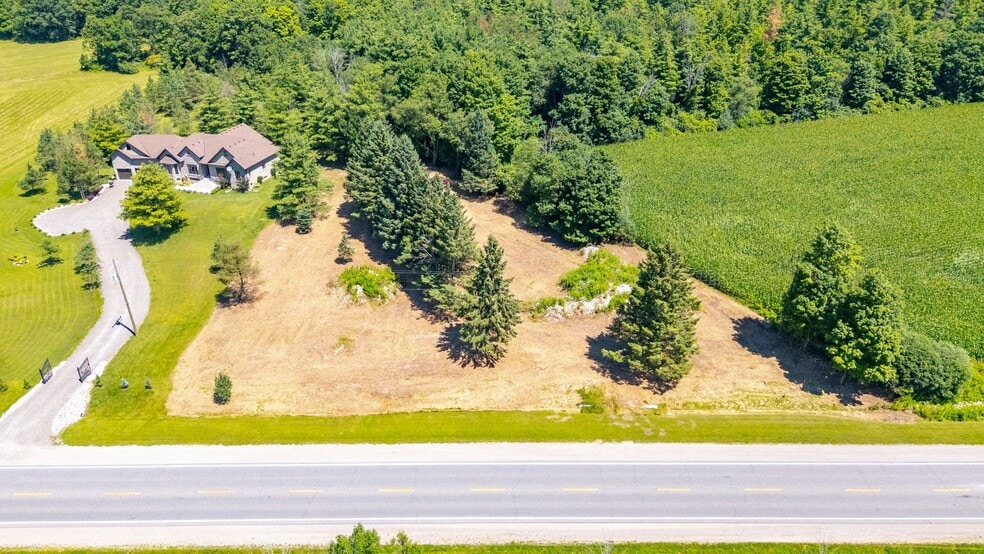978 Ontario 8, Hamilton, ON à vendre - Photo principale – Image 1 sur 3