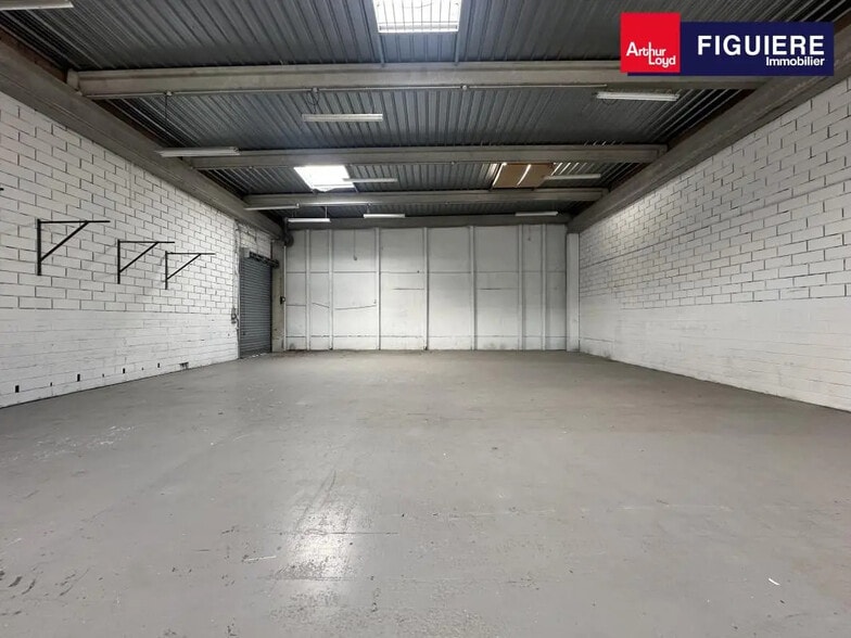 82 Boulevard De L'Europe, Vitrolles à louer - Photo de l’immeuble – Image 2 sur 9