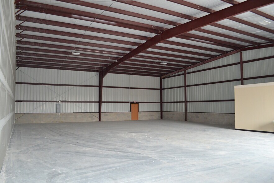 2306-2390 Old Combee Rd, Lakeland, FL à louer - Photo de l’immeuble – Image 3 sur 7