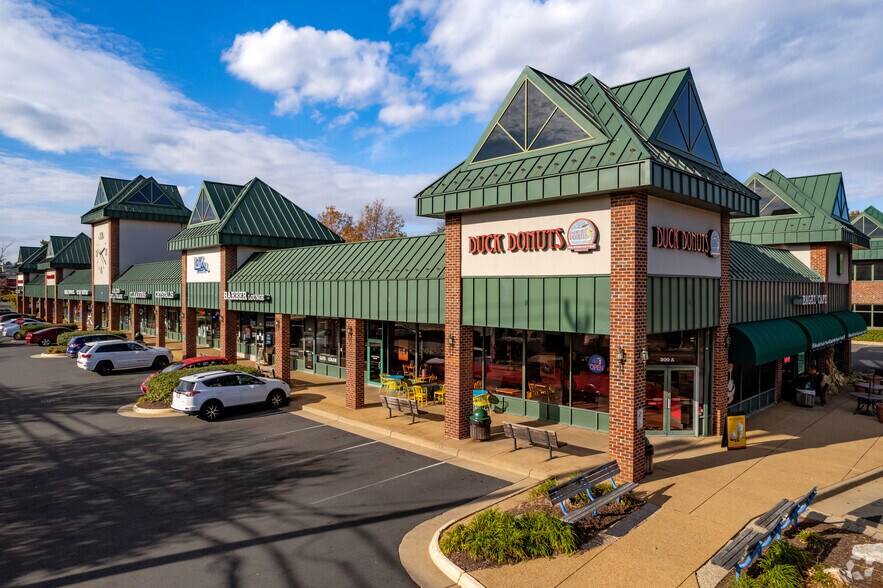 300-328 Elden St, Herndon, VA à louer - Photo de l’immeuble – Image 1 sur 5