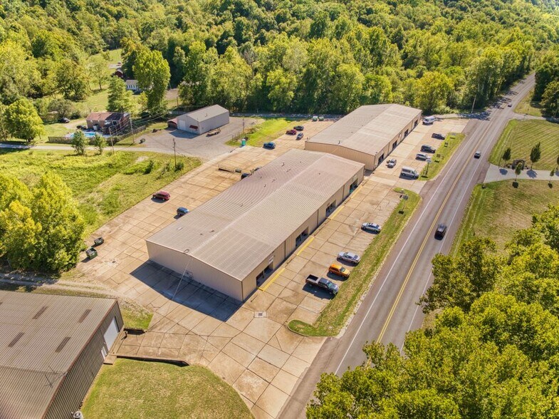 2198 WV-14, Williamstown, WV à louer - Photo de l’immeuble – Image 2 sur 4