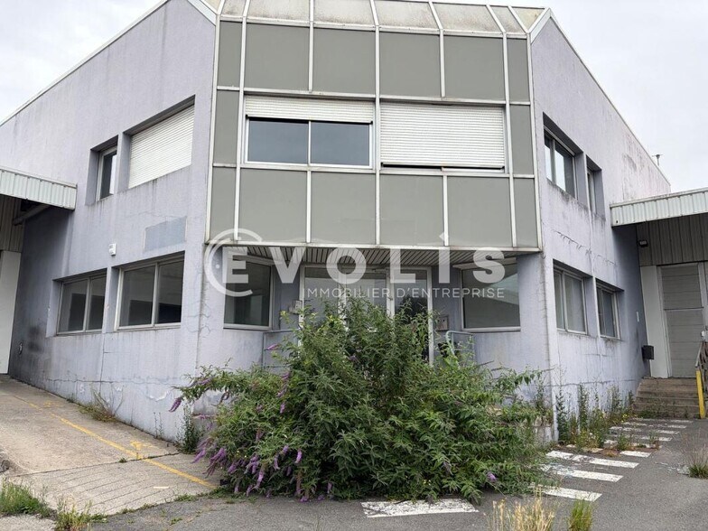 Industriel/Logistique dans Lezennes à vendre - Photo de l’immeuble – Image 1 sur 9