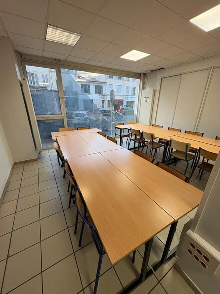 142 Avenue De Toulon, Marseille à louer - Photo de l’immeuble – Image 3 sur 16