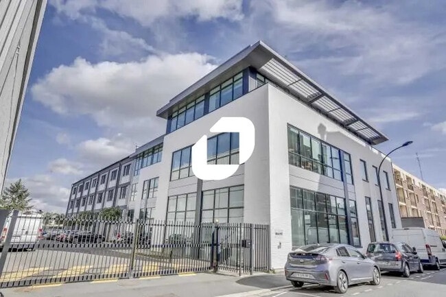 Plus de détails pour Bureau, Local d'activités à louer