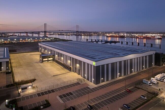 Plus de détails pour Clipper Blvd, Dartford - Industriel/Logistique à louer