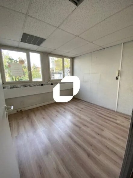Bureau dans Sèvres à louer - Photo intérieure – Image 2 sur 15