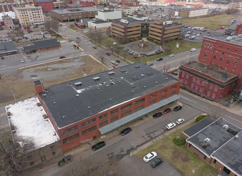 151-155 E Market St, Wilkes Barre, PA à louer - Photo de l’immeuble – Image 2 sur 8
