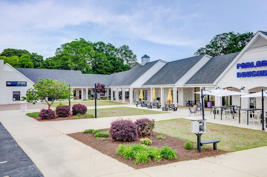 1901 Laurens Rd, Greenville, SC à vendre - Photo principale – Image 1 sur 12