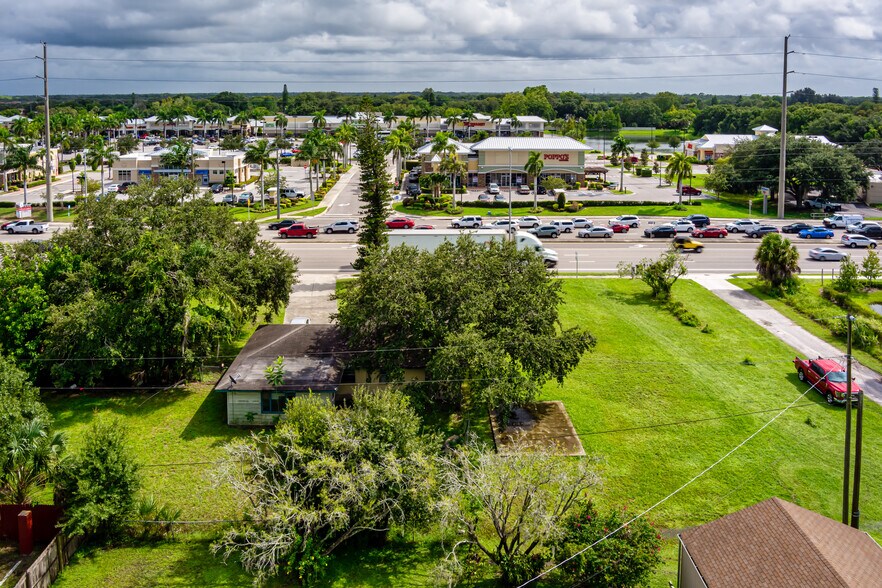 4223 53rd Ave E, Bradenton, FL à louer - Photo de l’immeuble – Image 2 sur 20