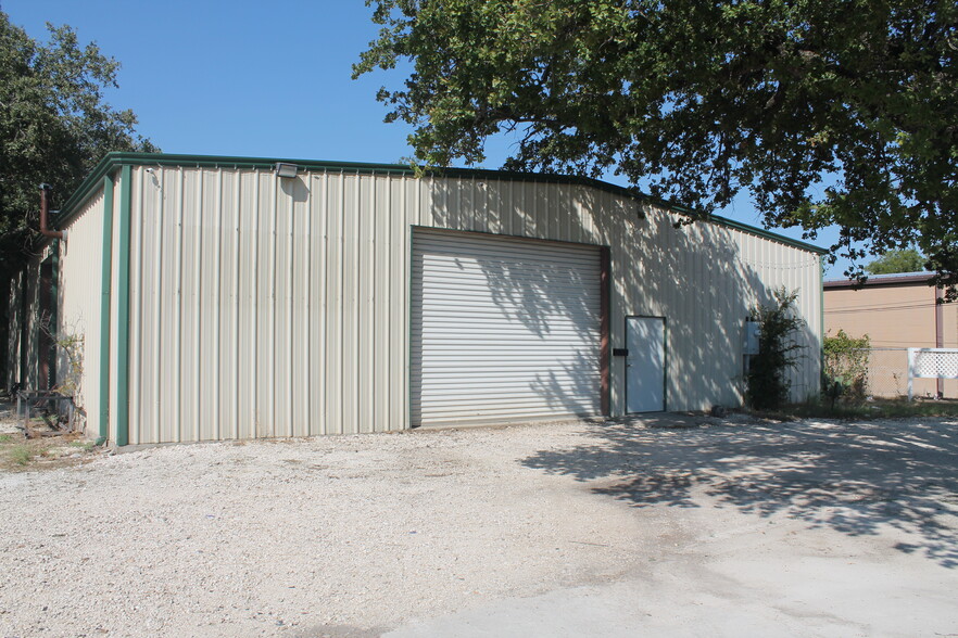 2209 E Main St, Gatesville, TX à vendre - Photo de l’immeuble – Image 2 sur 6