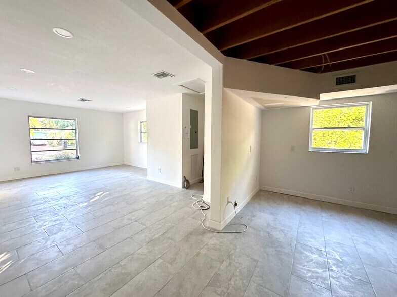 803 Myrtle Ter, Naples, FL à vendre - Photo intérieure – Image 2 sur 7