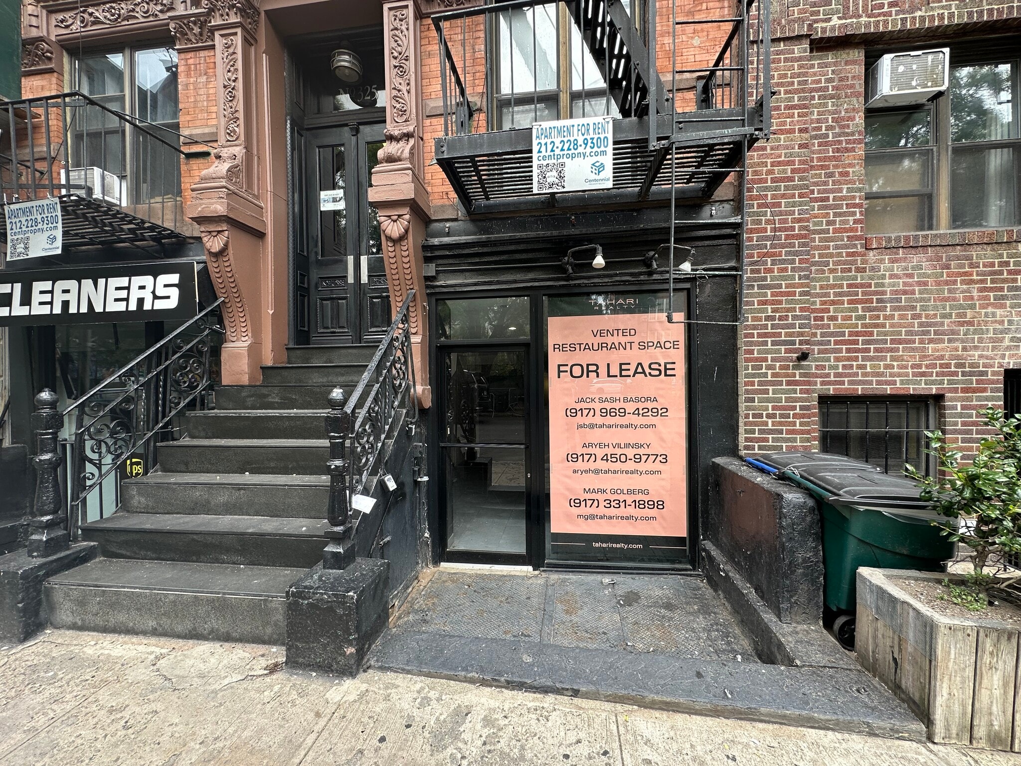 325 E 5th St, New York, NY à louer Photo de l’immeuble– Image 1 sur 5