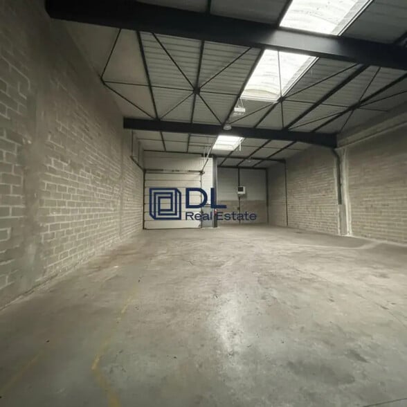 Industriel/Logistique dans Moissy-Cramayel à vendre - Photo de l’immeuble – Image 1 sur 8