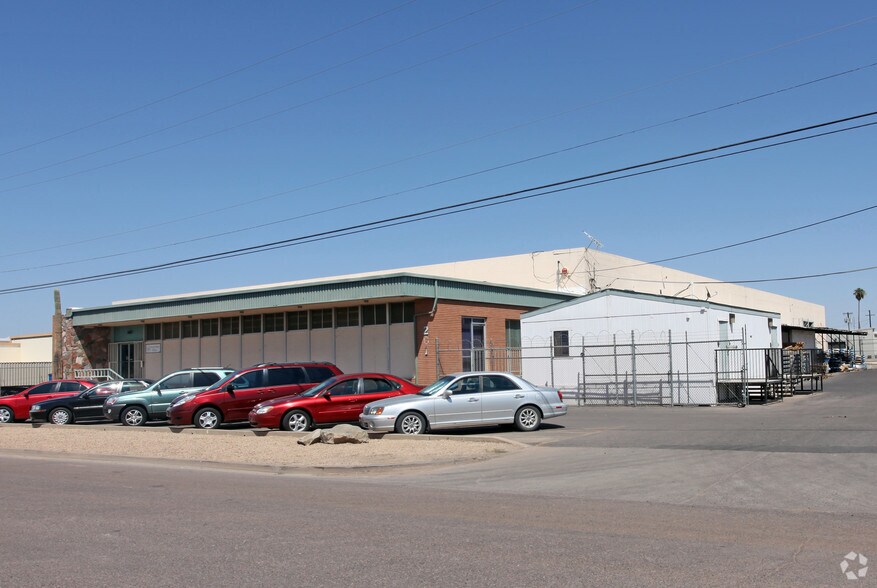 201 S 28th St, Phoenix, AZ à vendre - Photo de l’immeuble – Image 1 sur 3
