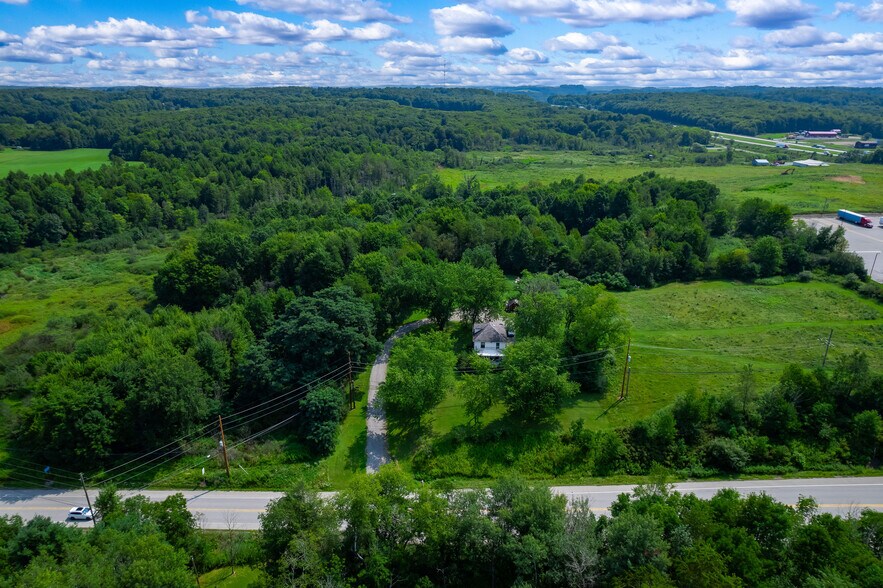 5817 State Route 8, Harrisville, PA à vendre - Photo principale – Image 1 sur 15