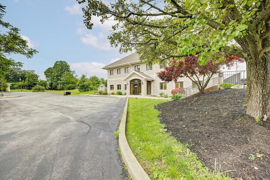 1614 25th St, Bedford, IN à louer - Photo de l’immeuble – Image 2 sur 14