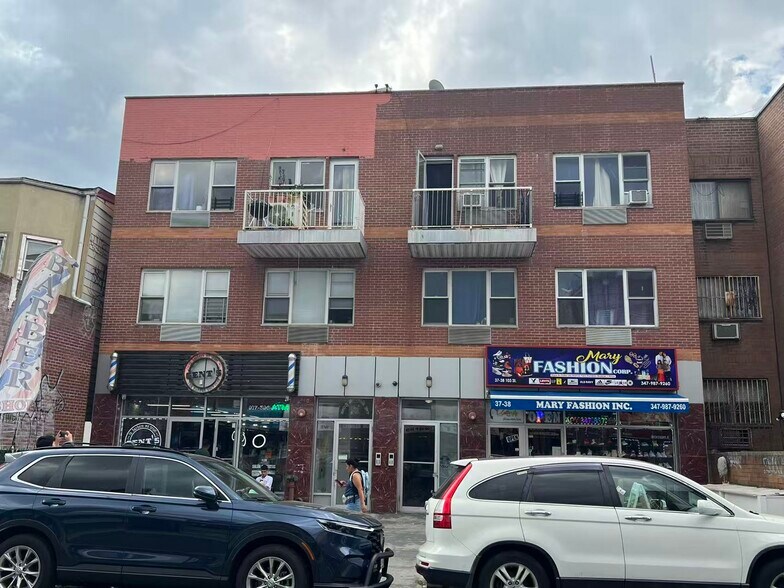 3740 103rd St, Corona, NY à vendre - Photo de l’immeuble – Image 1 sur 1