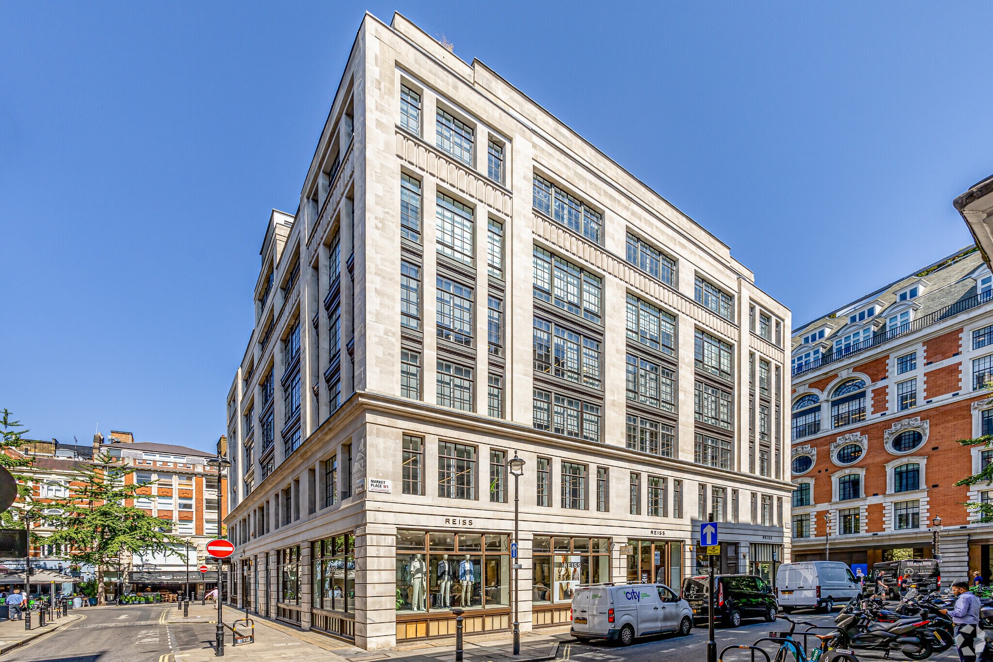 14-17 Market Pl, Londres à louer Photo principale– Image 1 sur 37