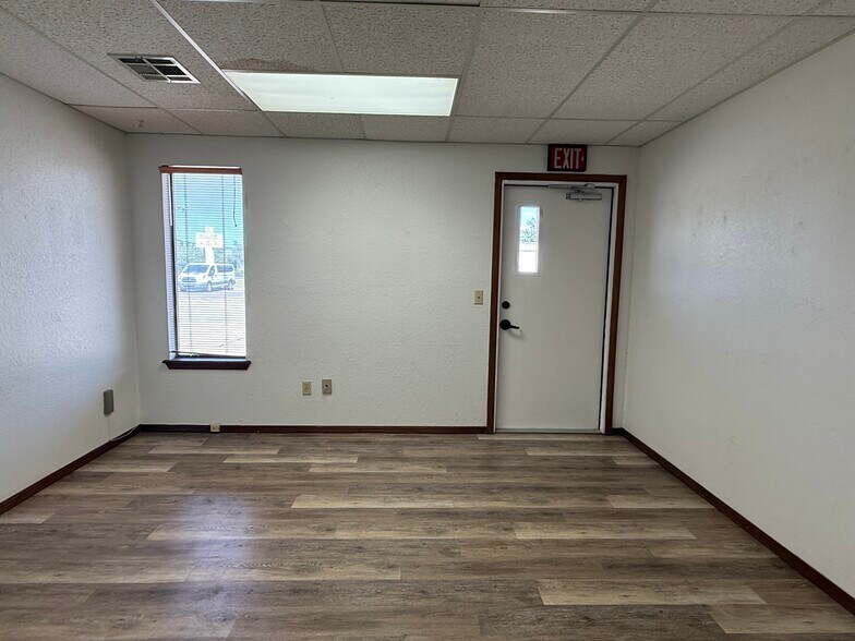 9212 N Rockwell Ave, Oklahoma City, OK à louer - Photo de l’immeuble – Image 3 sur 27