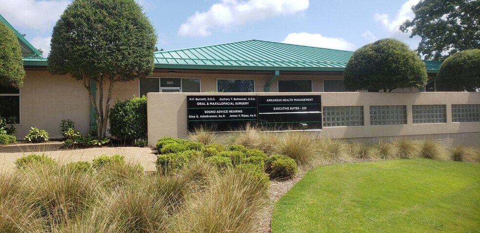 10310 W Markham St, Little Rock, AR à vendre - Photo de l’immeuble – Image 2 sur 14