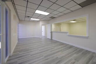 1681 E Flamingo Rd, Las Vegas, NV à louer Photo intérieure– Image 1 sur 10