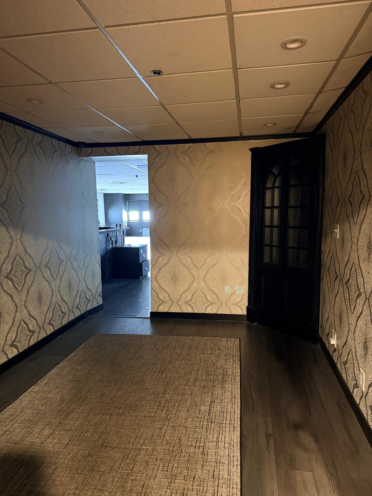 8 Bond St, Great Neck, NY à louer Photo intérieure– Image 1 sur 6