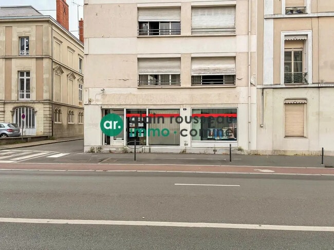 Plus de détails pour Local commercial à louer