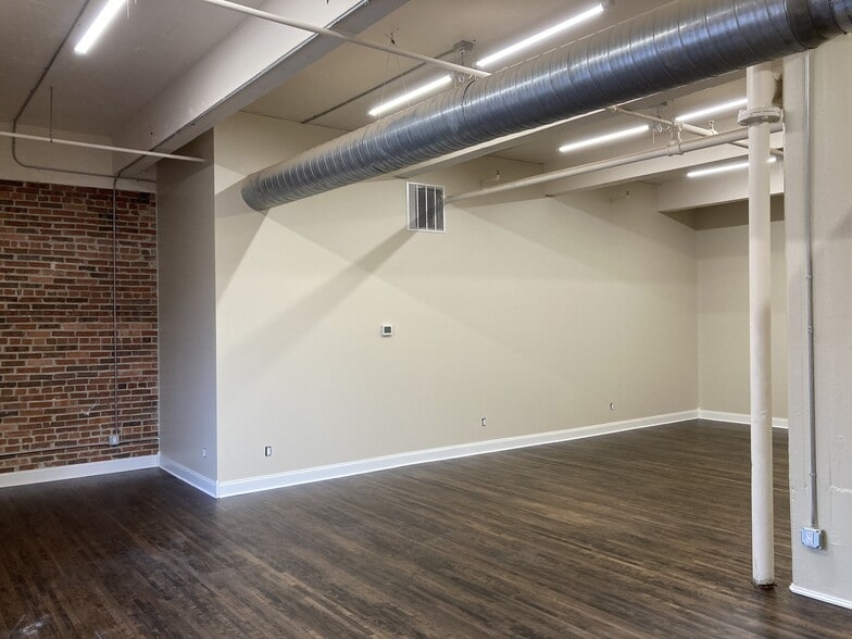 817 Main St, Cincinnati, OH à vendre - Photo de l’immeuble – Image 3 sur 21