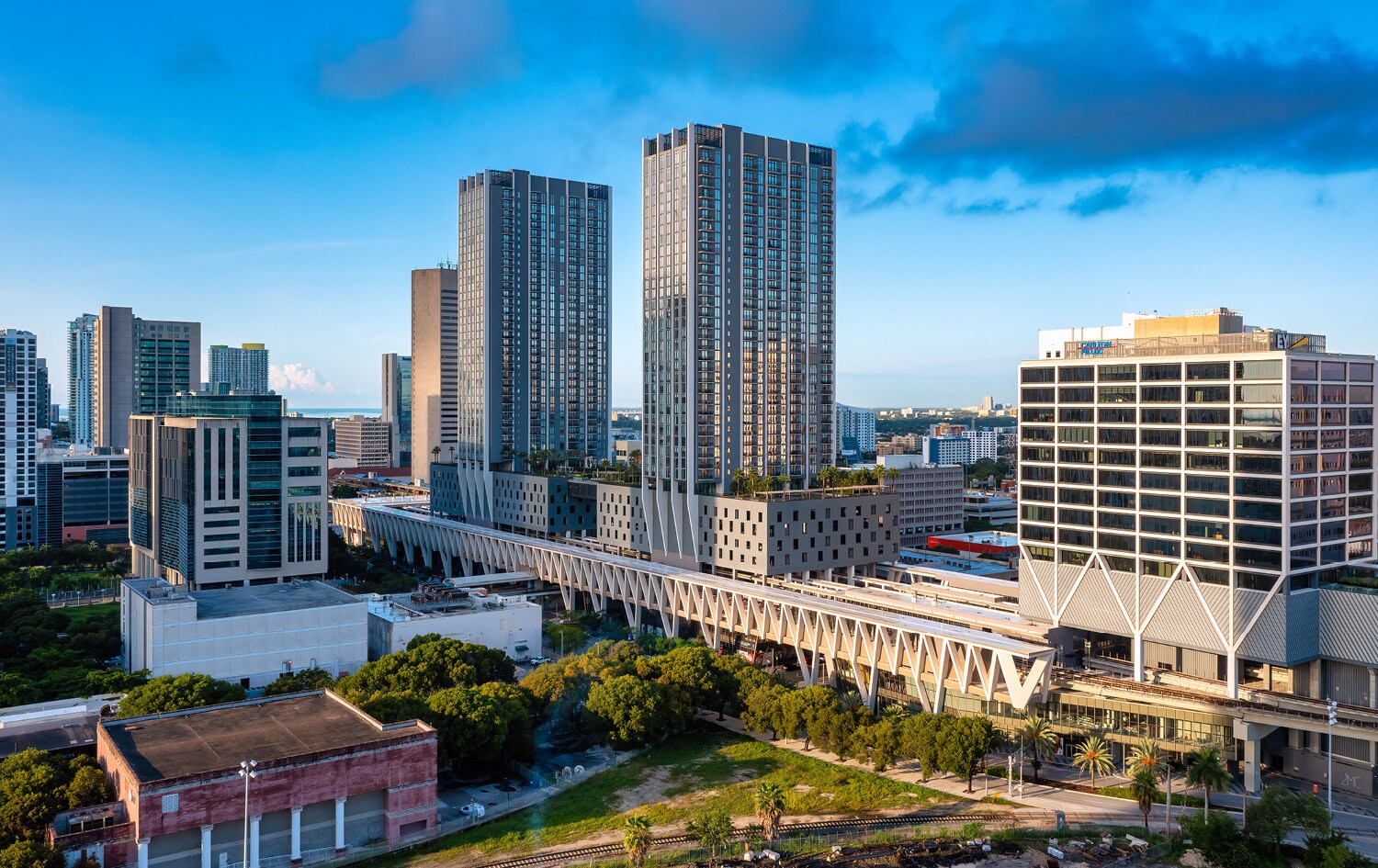 200-600 NW 1st St, Miami, FL à louer Aérien– Image 1 sur 6