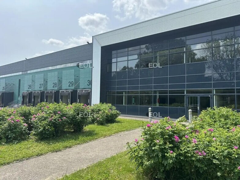 Industriel/Logistique dans Marly-la-Ville à louer - Photo de l’immeuble – Image 1 sur 4