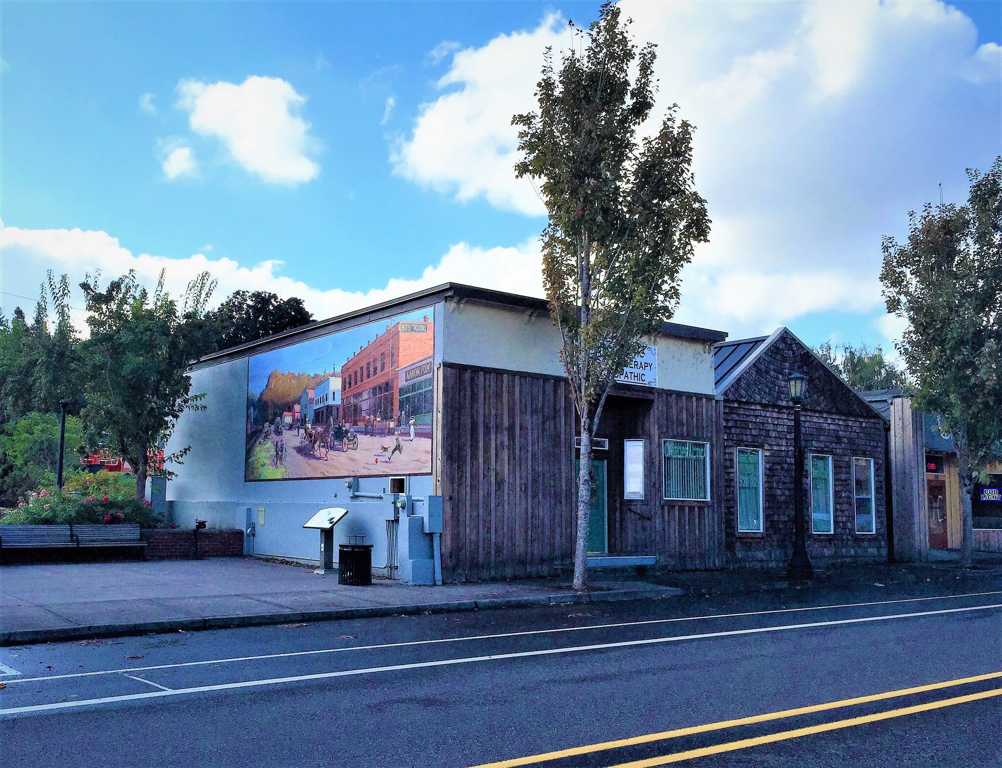 110 E Historic Columbia River Hwy, Troutdale, OR à louer Photo de l’immeuble– Image 1 sur 11