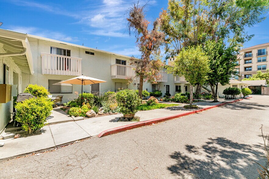 3588 Agate Dr, Santa Clara, CA à vendre - Photo de l’immeuble – Image 3 sur 20