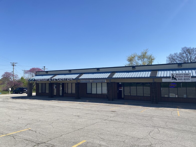 10215 E 350 Hwy, Raytown, MO à louer - Photo de l’immeuble – Image 3 sur 4